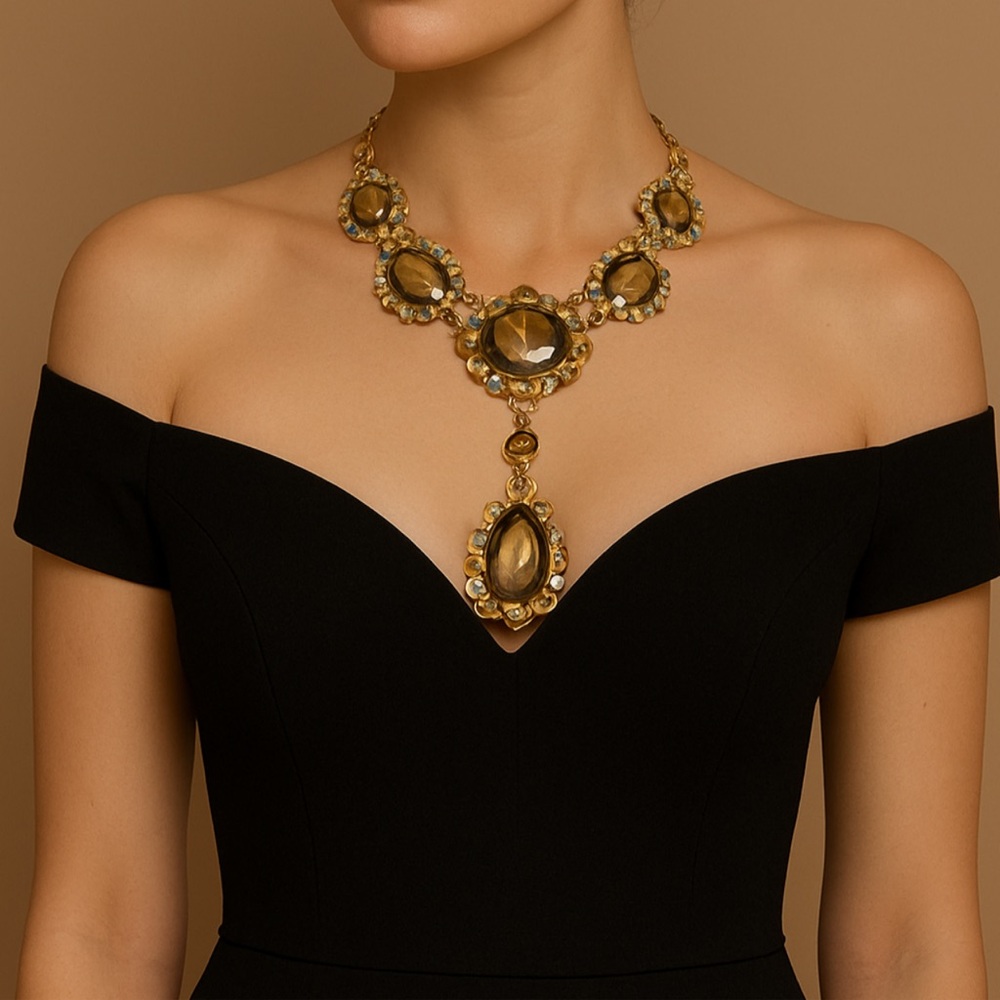 Vintage Style Statement Necklace with Crystal Drop Pendant